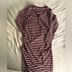 Striped fitted maternity midi dress